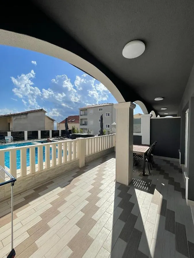 Villa Omazic Trogir 0*,  Croatie