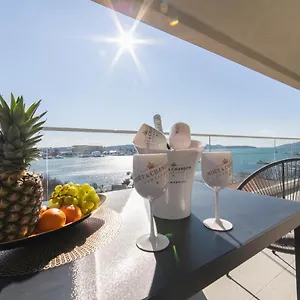 Blue Wave Appartement